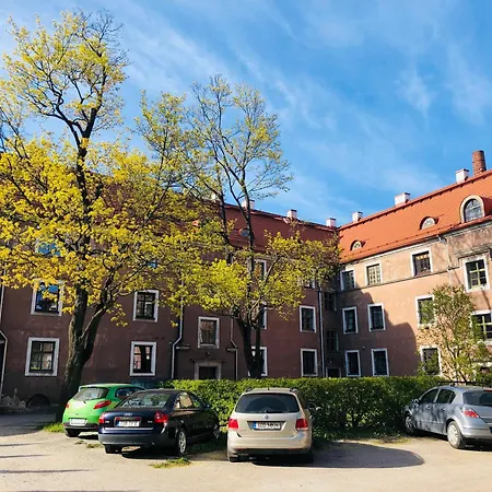 Lejlighed Historic Charm - Cozy Nordic Retreat In Time-honored Residency Tallinn